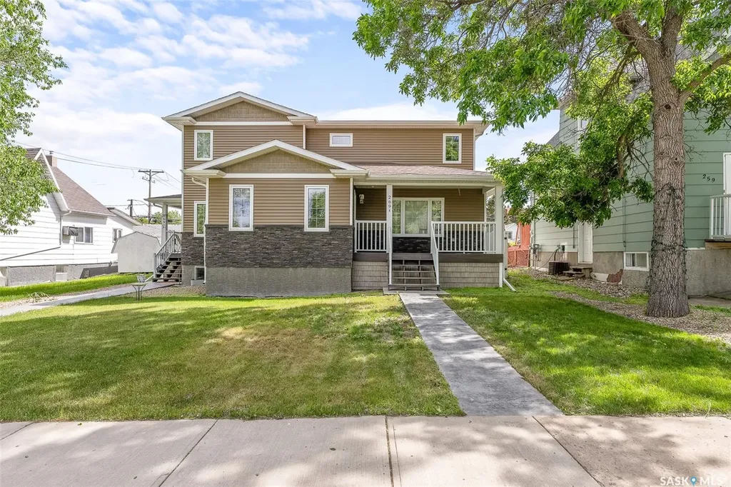 269 High Street E Moose Jaw SK S6H 0C4