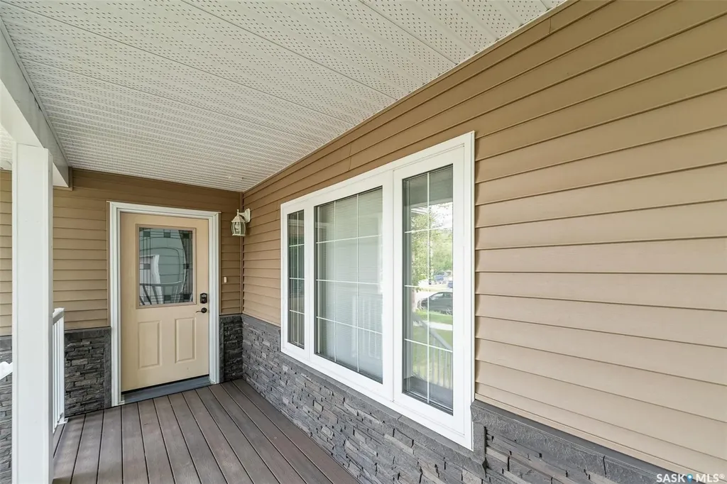 269 High Street E Moose Jaw SK S6H 0C4