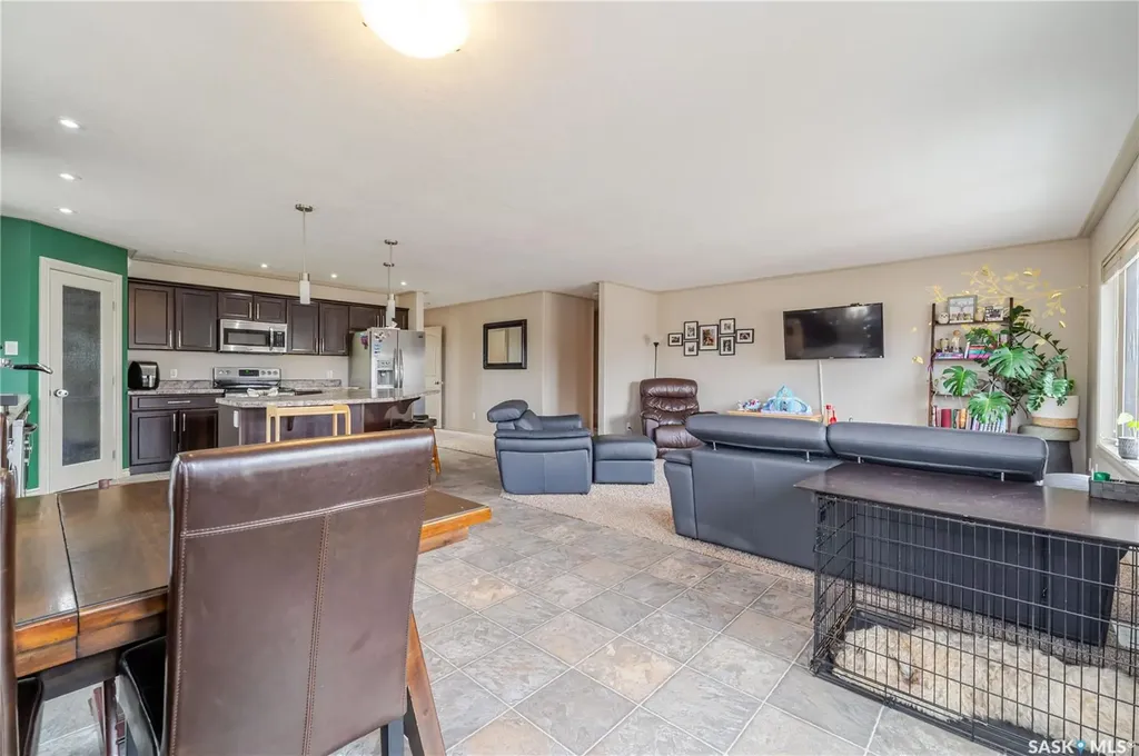 805 4th Avenue NW Moose Jaw SK S6H 3W8
