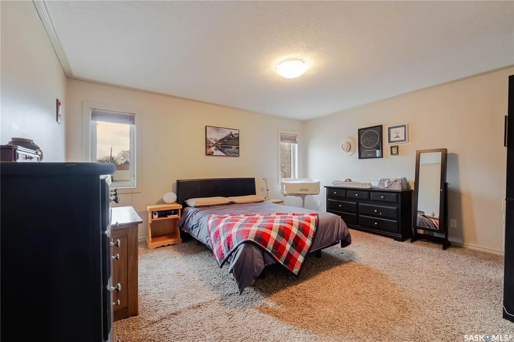 805 4th Avenue NW Moose Jaw SK S6H 3W8