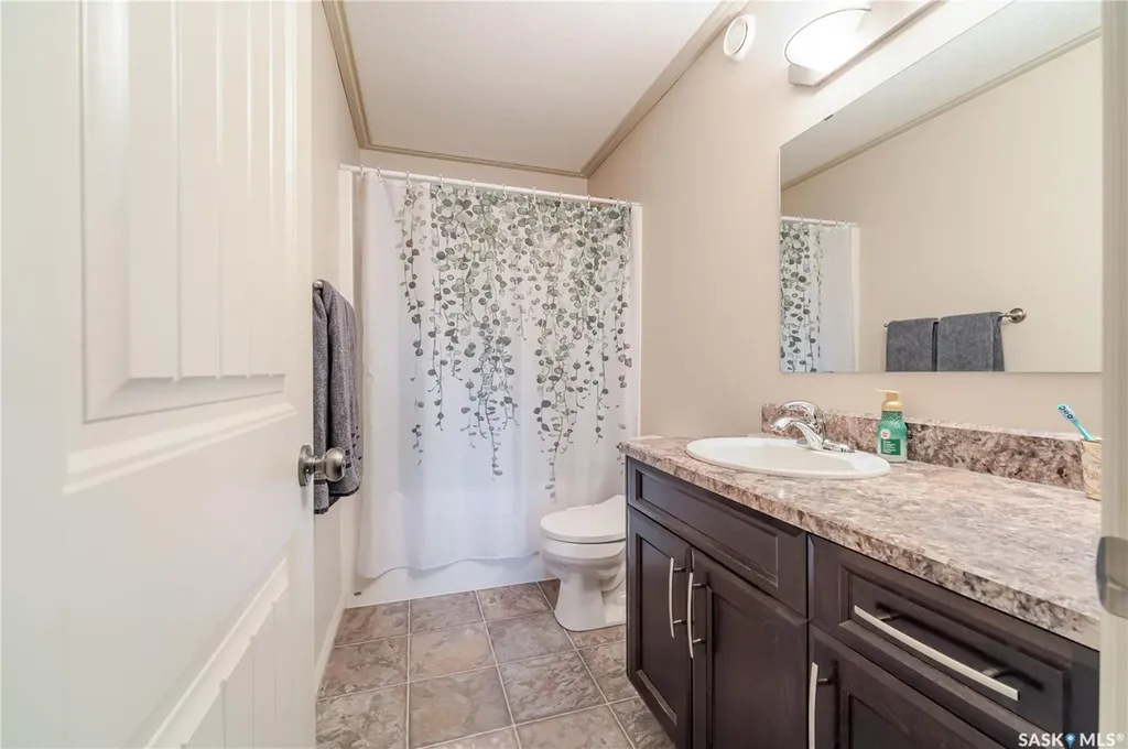 805 4th Avenue NW Moose Jaw SK S6H 3W8