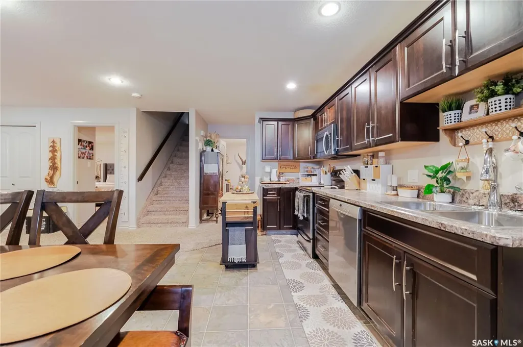 805 4th Avenue NW Moose Jaw SK S6H 3W8
