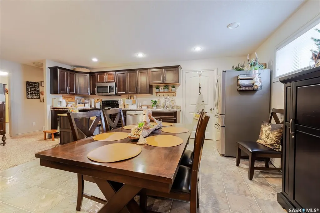 805 4th Avenue NW Moose Jaw SK S6H 3W8