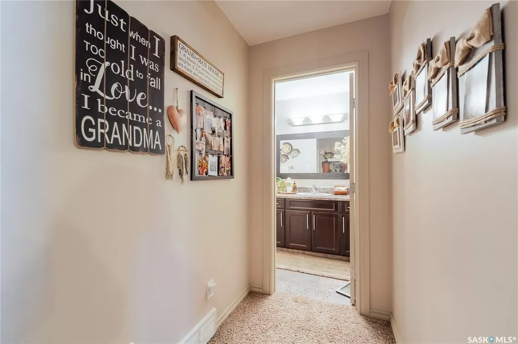 805 4th Avenue NW Moose Jaw SK S6H 3W8