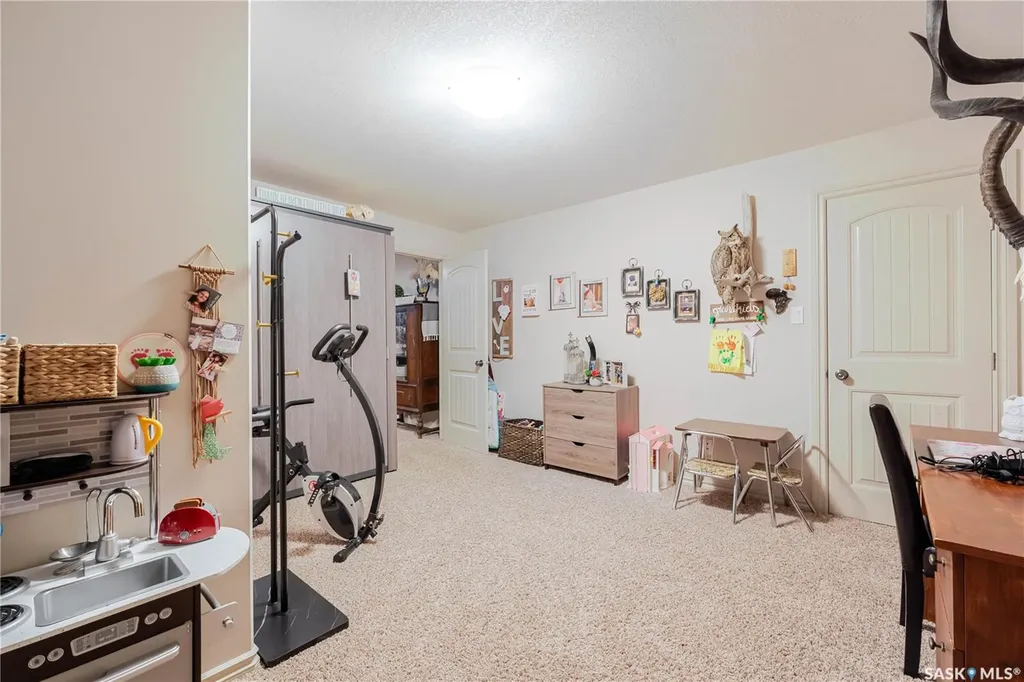 805 4th Avenue NW Moose Jaw SK S6H 3W8