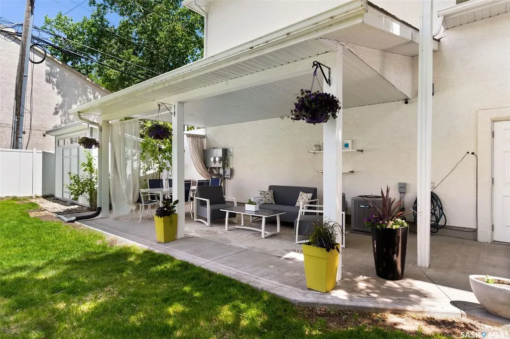 1980 Ottawa Street Regina SK S4P 1P6