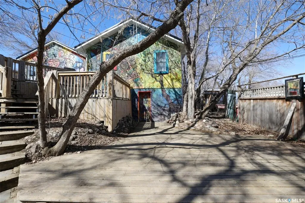 231 Centre Street Regina Beach SK S0G 4C0