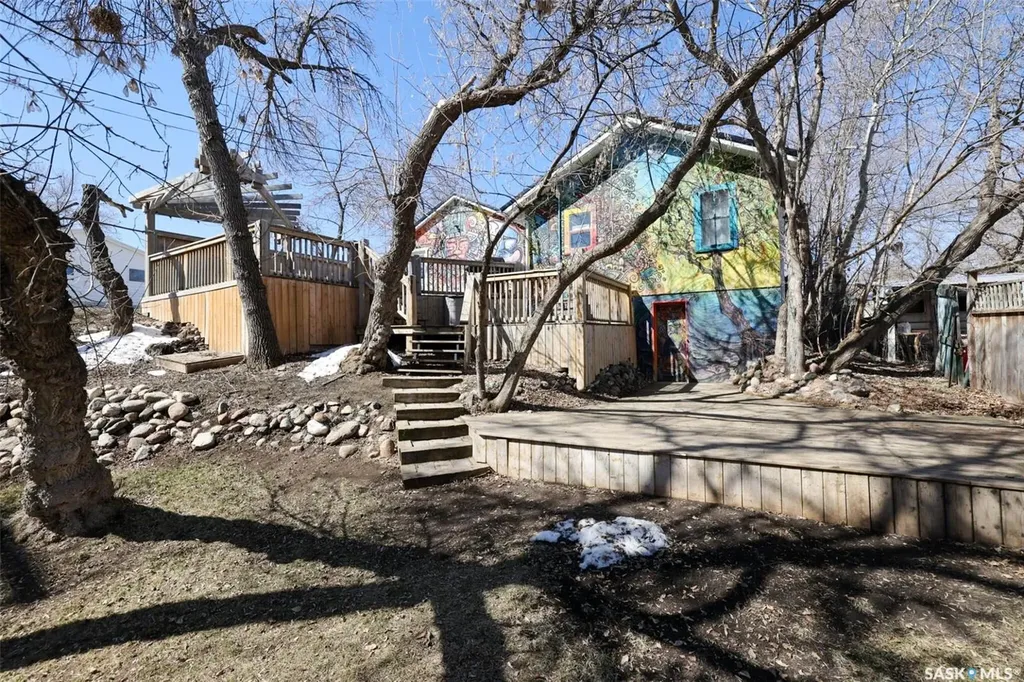 231 Centre Street Regina Beach SK S0G 4C0