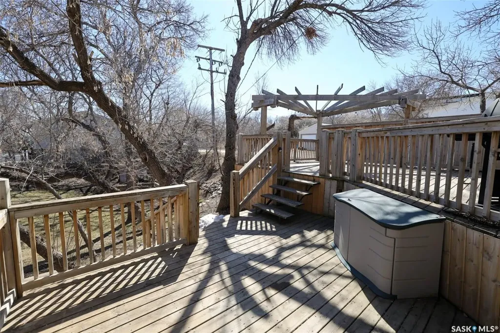231 Centre Street Regina Beach SK S0G 4C0