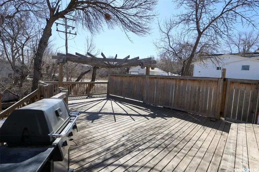 231 Centre Street Regina Beach SK S0G 4C0