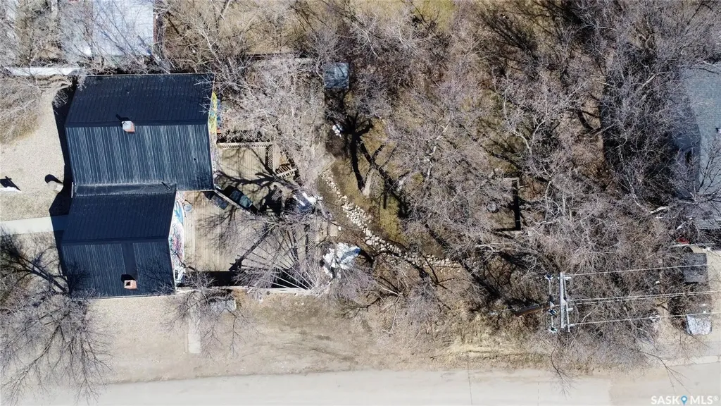 231 Centre Street Regina Beach SK S0G 4C0