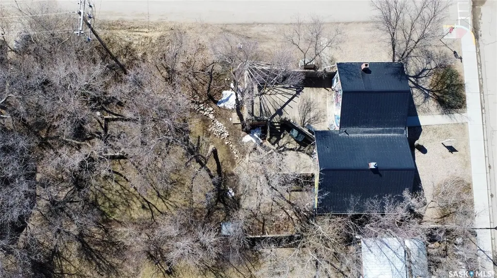 231 Centre Street Regina Beach SK S0G 4C0