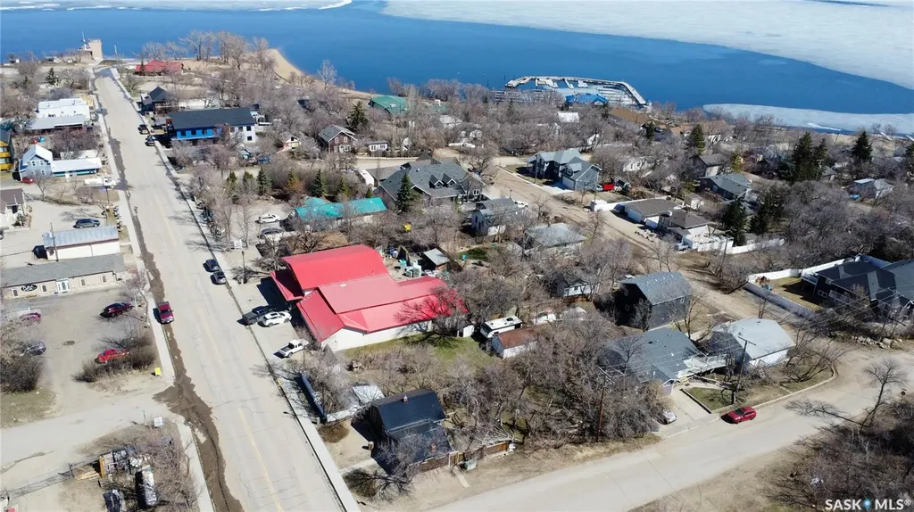 231 Centre Street Regina Beach SK S0G 4C0