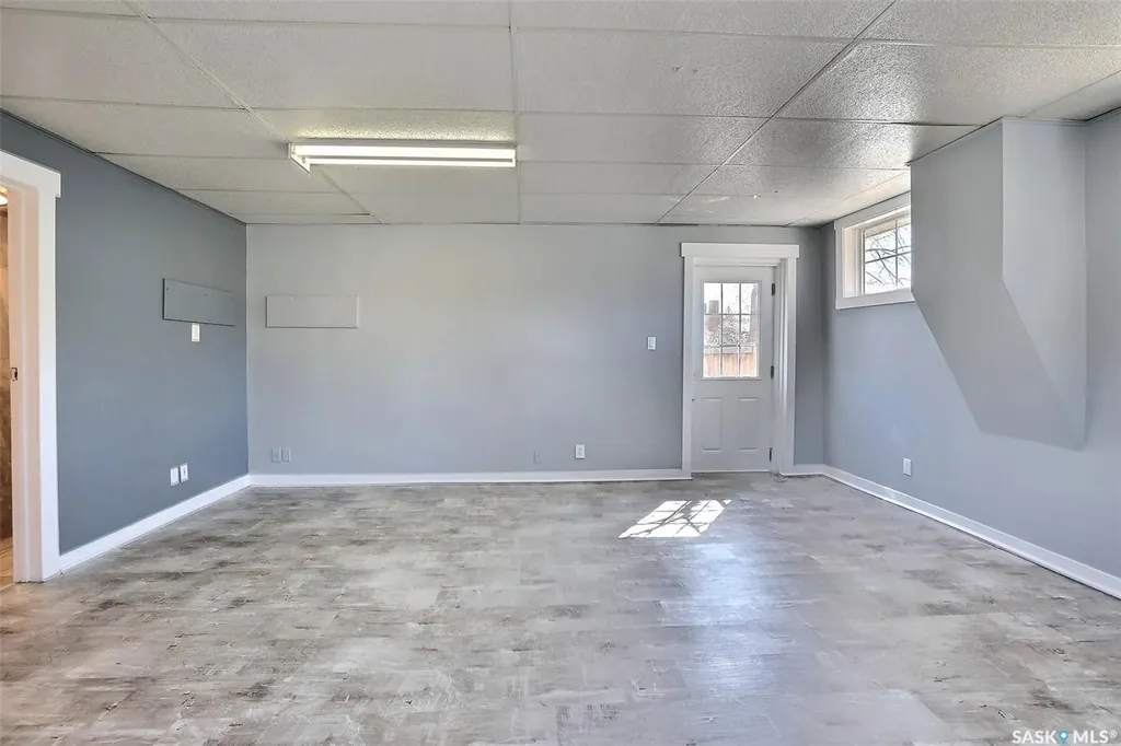 231 Centre Street Regina Beach SK S0G 4C0