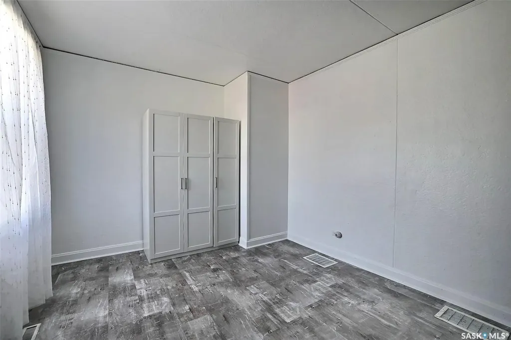 231 Centre Street Regina Beach SK S0G 4C0