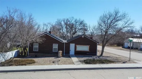 231 Centre Street Regina Beach SK S0G 4C0