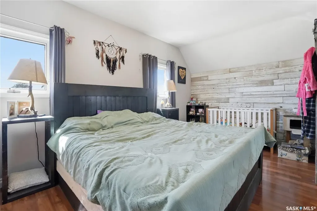 56 Iroquois Street W Moose Jaw SK S6H 5A5