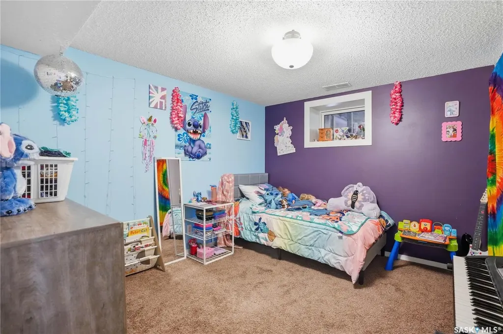 56 Iroquois Street W Moose Jaw SK S6H 5A5
