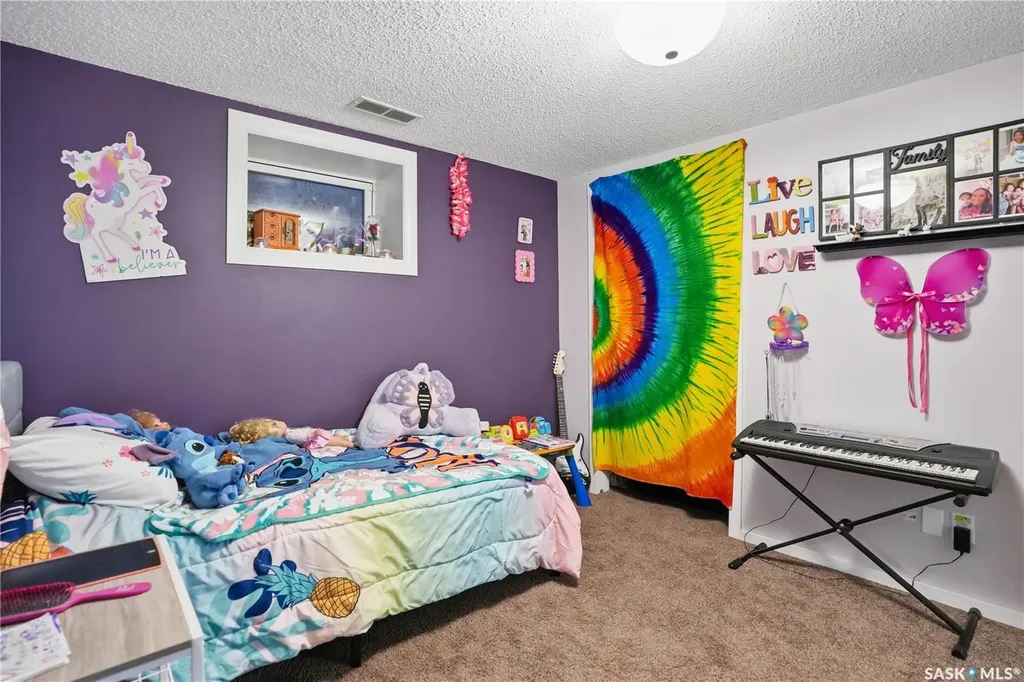 56 Iroquois Street W Moose Jaw SK S6H 5A5