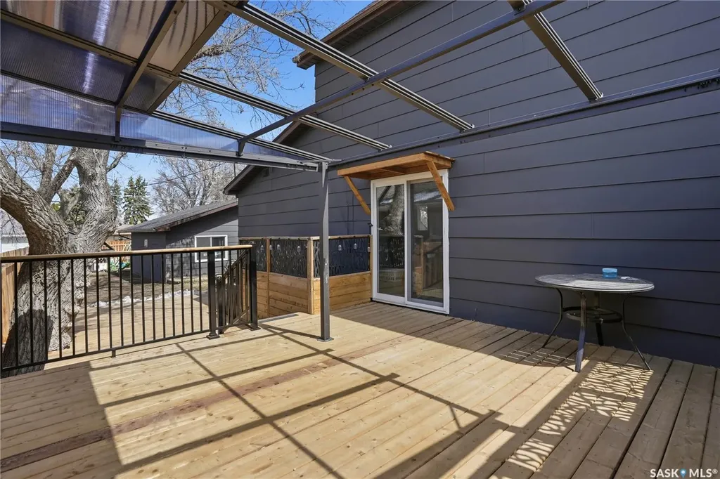 56 Iroquois Street W Moose Jaw SK S6H 5A5