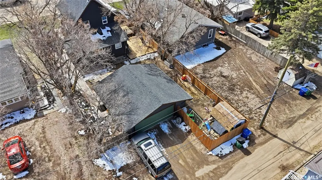 56 Iroquois Street W Moose Jaw SK S6H 5A5