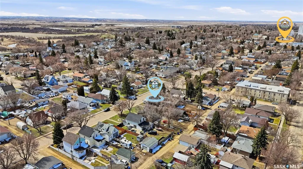 56 Iroquois Street W Moose Jaw SK S6H 5A5