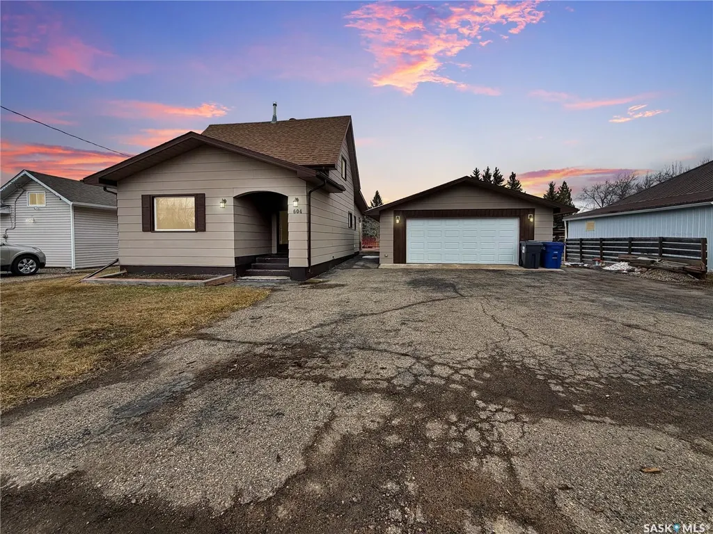 604 Sussex Avenue Esterhazy SK S0A 0X0