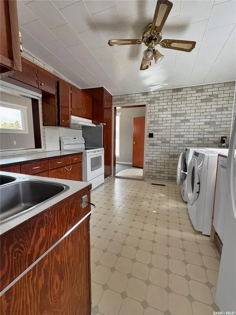 604 Sussex Avenue Esterhazy SK S0A 0X0