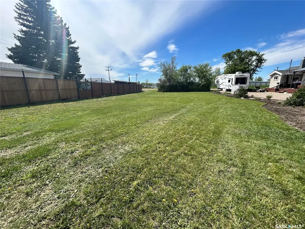 222 Osborne Avenue Regina Beach SK S0G 4C0