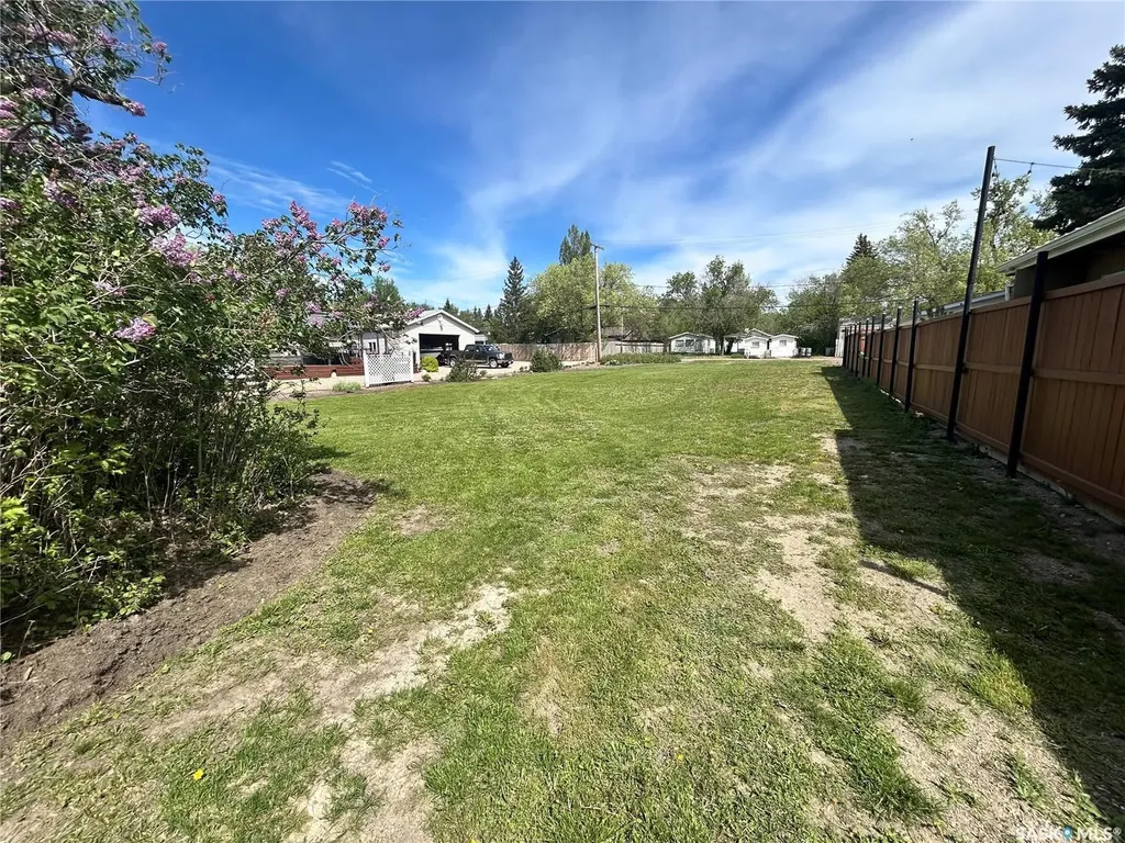 222 Osborne Avenue Regina Beach SK S0G 4C0