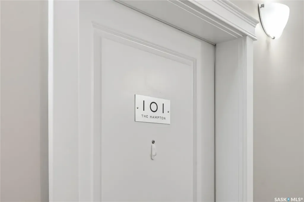 110 Hampton Circle Saskatoon SK S7R 0C5