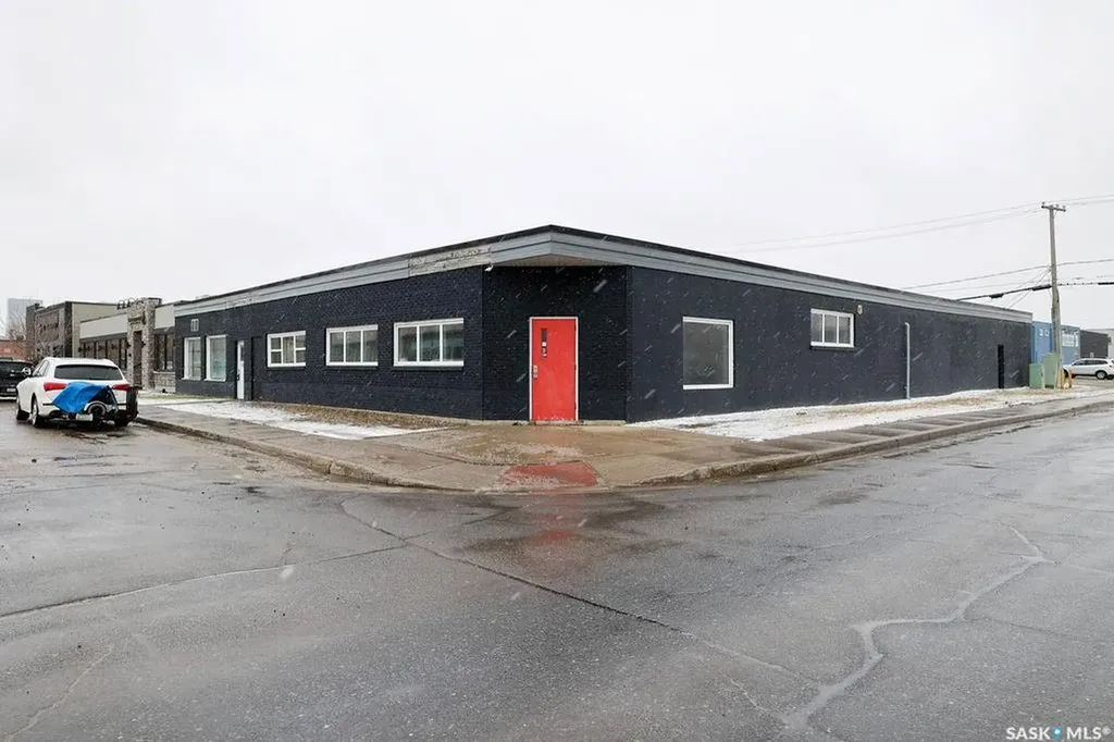 1304 Hamilton Street Regina SK S4R 2B5