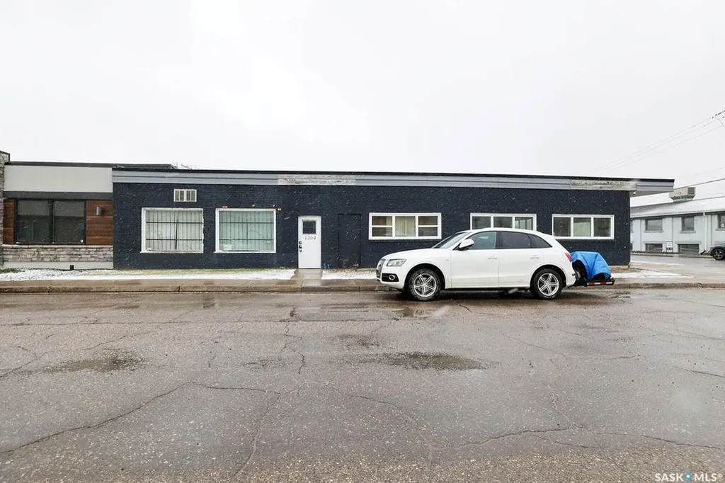 1304 Hamilton Street Regina SK S4R 2B5