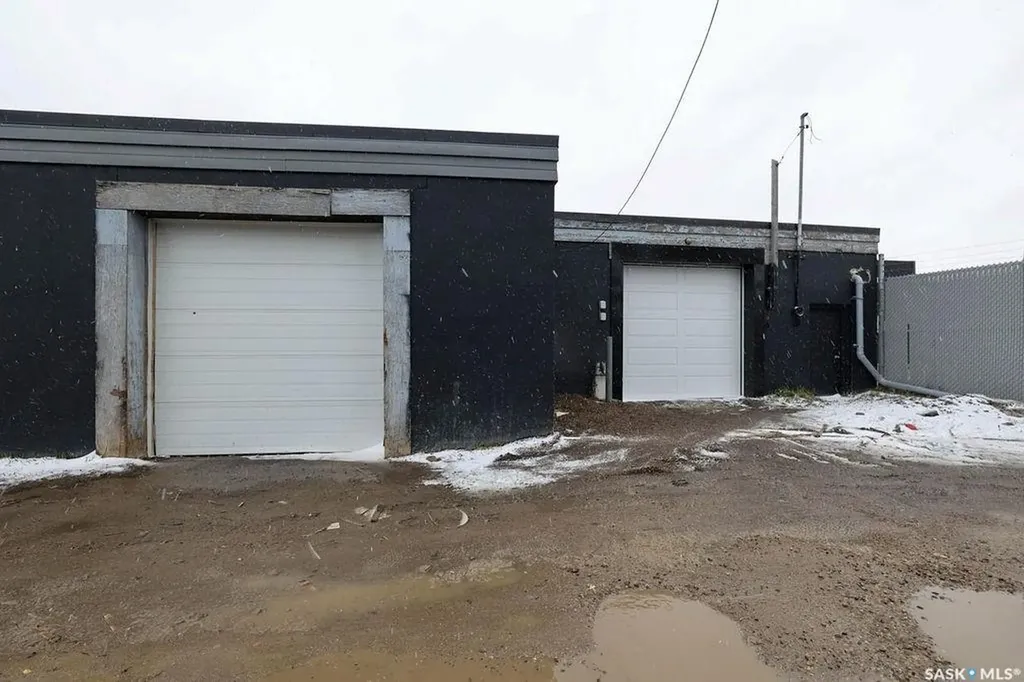 1304 Hamilton Street Regina SK S4R 2B5