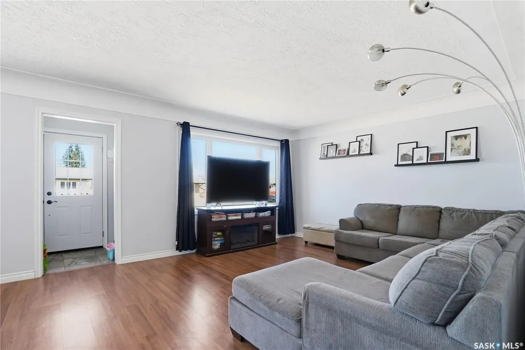 910 P Avenue Perdue SK S0K 3C0