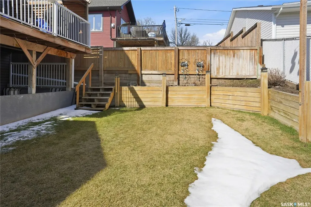 86 28th Street Battleford SK S0M 0E0