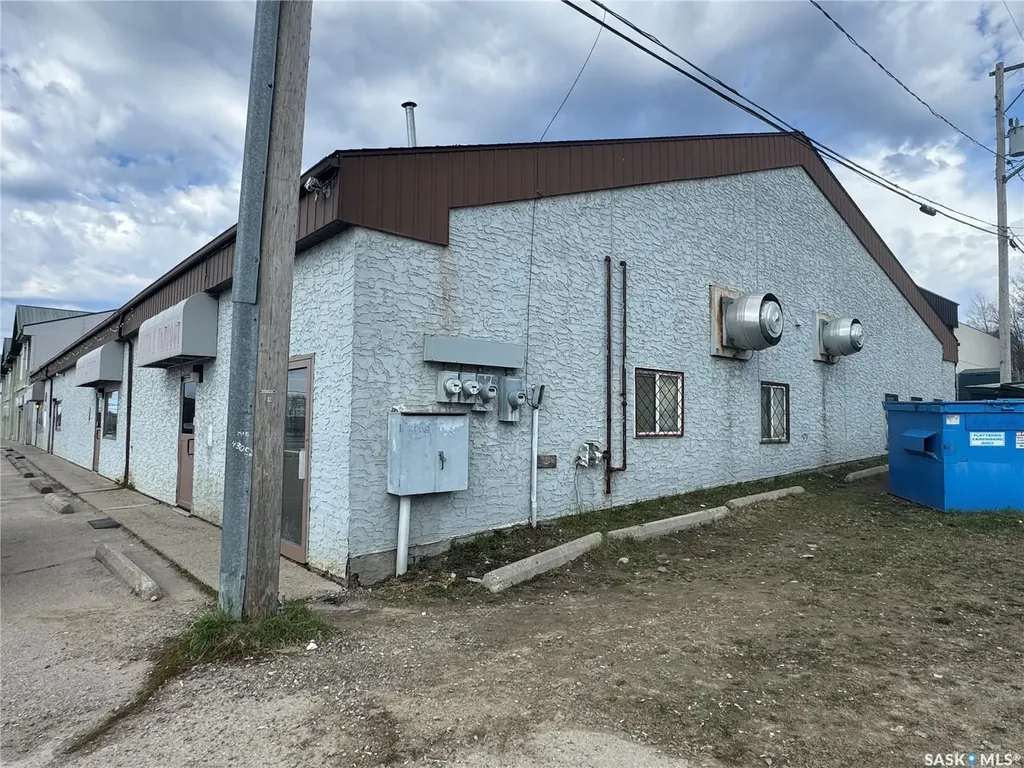 722 La Ronge Avenue La Ronge SK S0J 1L0