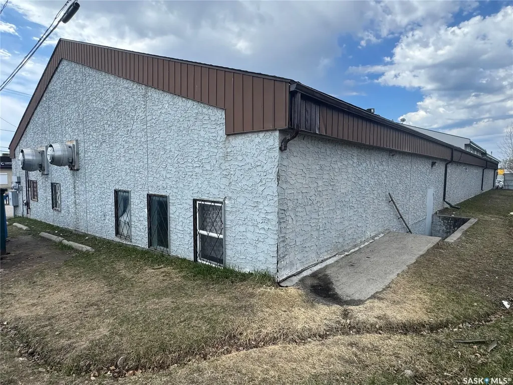 722 La Ronge Avenue La Ronge SK S0J 1L0
