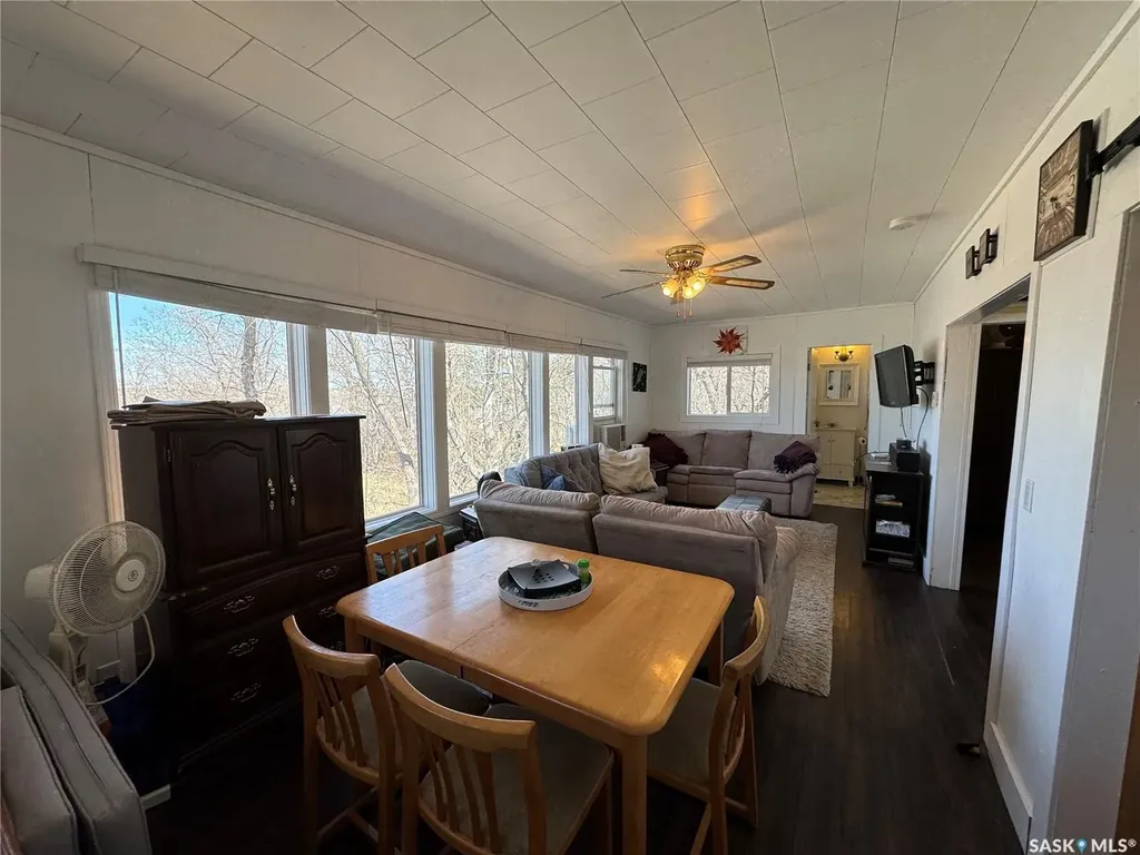 459 8th Street E Regina Beach SK S0G 4C0