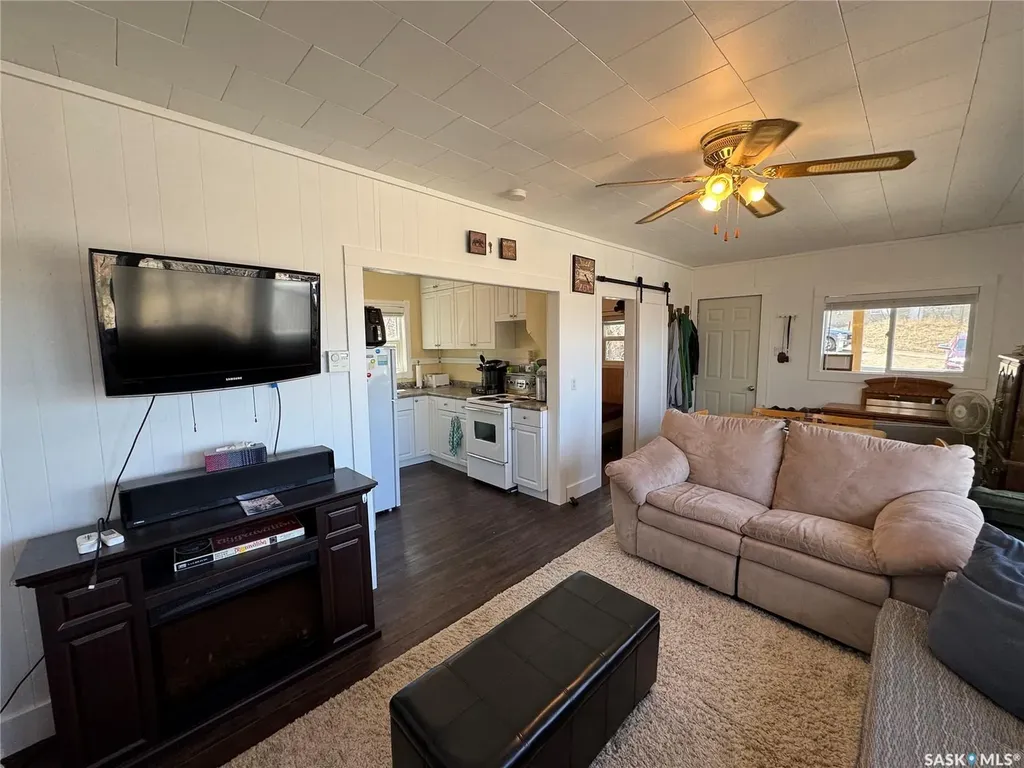 459 8th Street E Regina Beach SK S0G 4C0