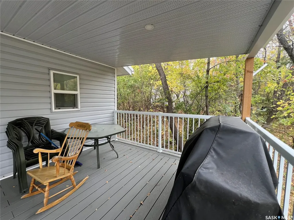 459 8th Street E Regina Beach SK S0G 4C0
