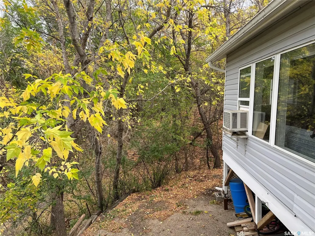 459 8th Street E Regina Beach SK S0G 4C0