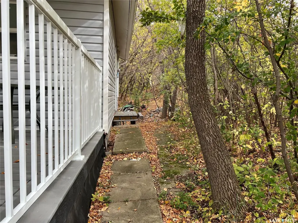 459 8th Street E Regina Beach SK S0G 4C0
