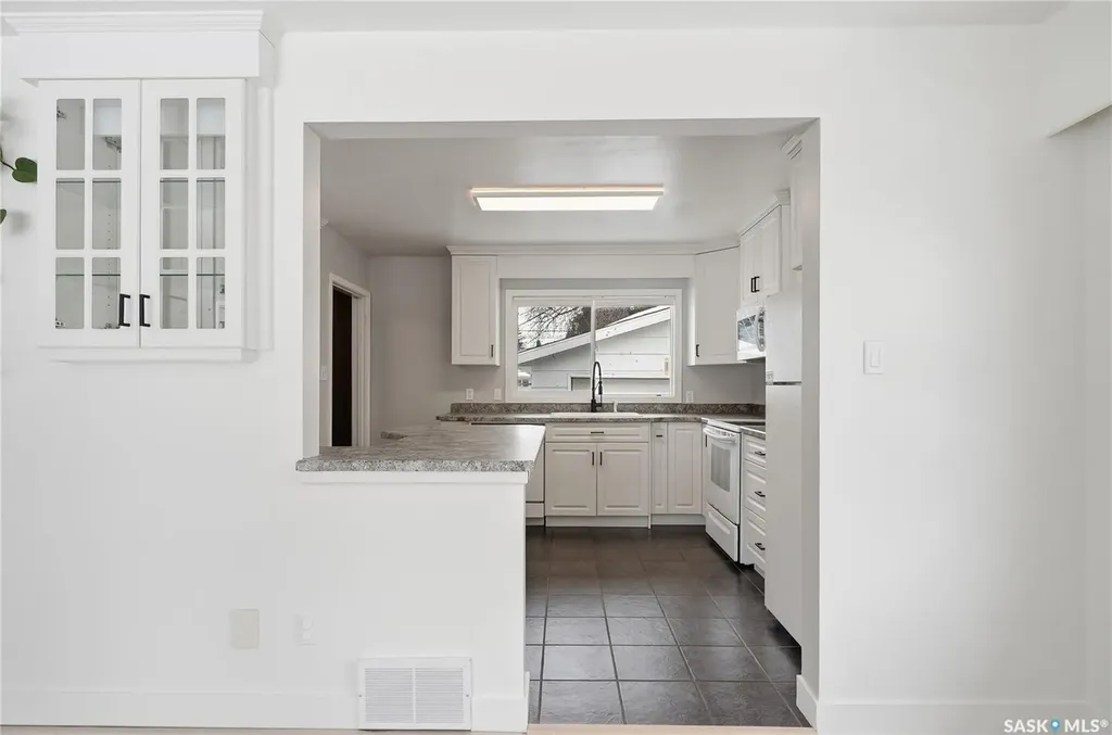 1604 Preston Avenue S Saskatoon SK S7H 2V8