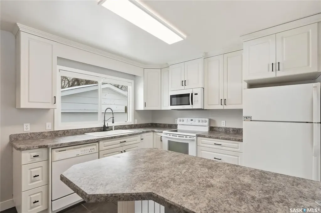 1604 Preston Avenue S Saskatoon SK S7H 2V8