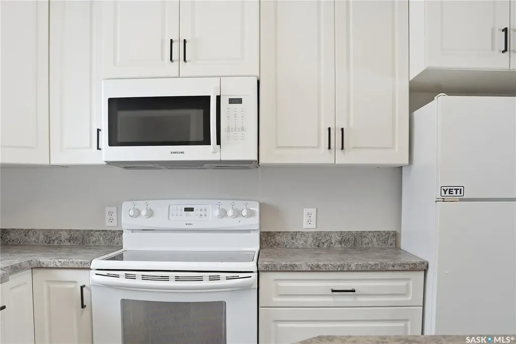 1604 Preston Avenue S Saskatoon SK S7H 2V8