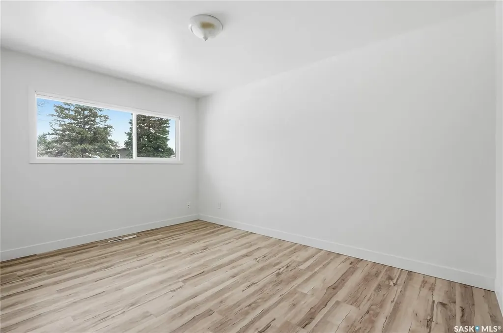 1604 Preston Avenue S Saskatoon SK S7H 2V8