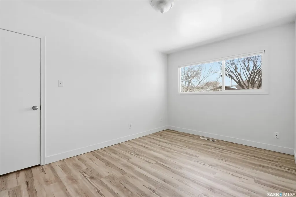 1604 Preston Avenue S Saskatoon SK S7H 2V8