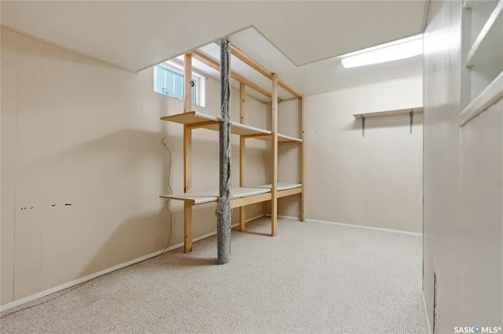1604 Preston Avenue S Saskatoon SK S7H 2V8