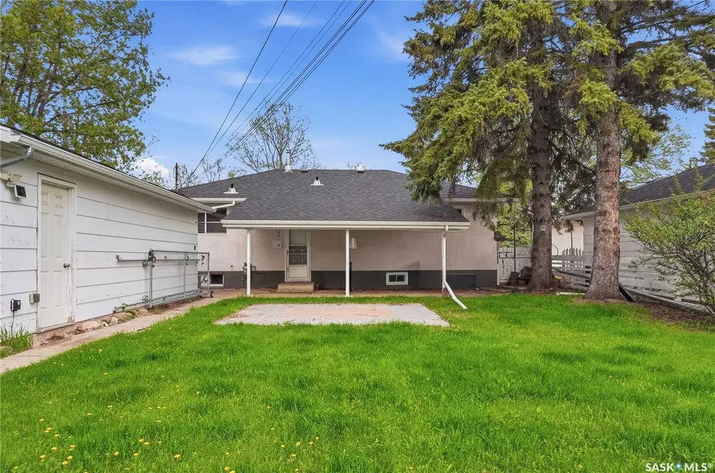 1604 Preston Avenue S Saskatoon SK S7H 2V8